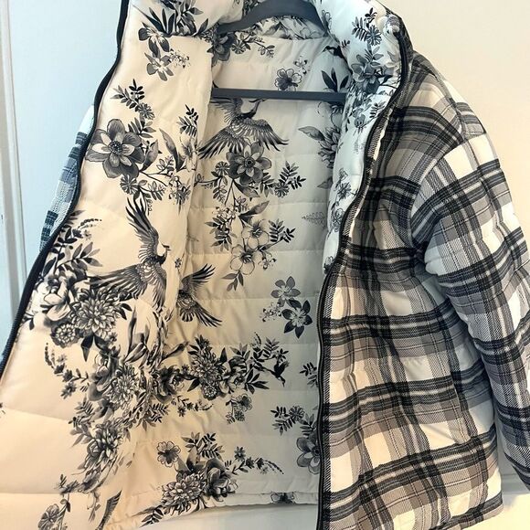 Johnny Was Ivory Dreamer Reversible Puffer Jacket Cream and Black XL NWT - Picture 13 of 13